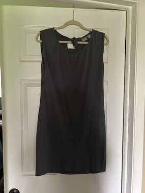 Kenar Sleeveless Gray Shift Dress with Back Tie